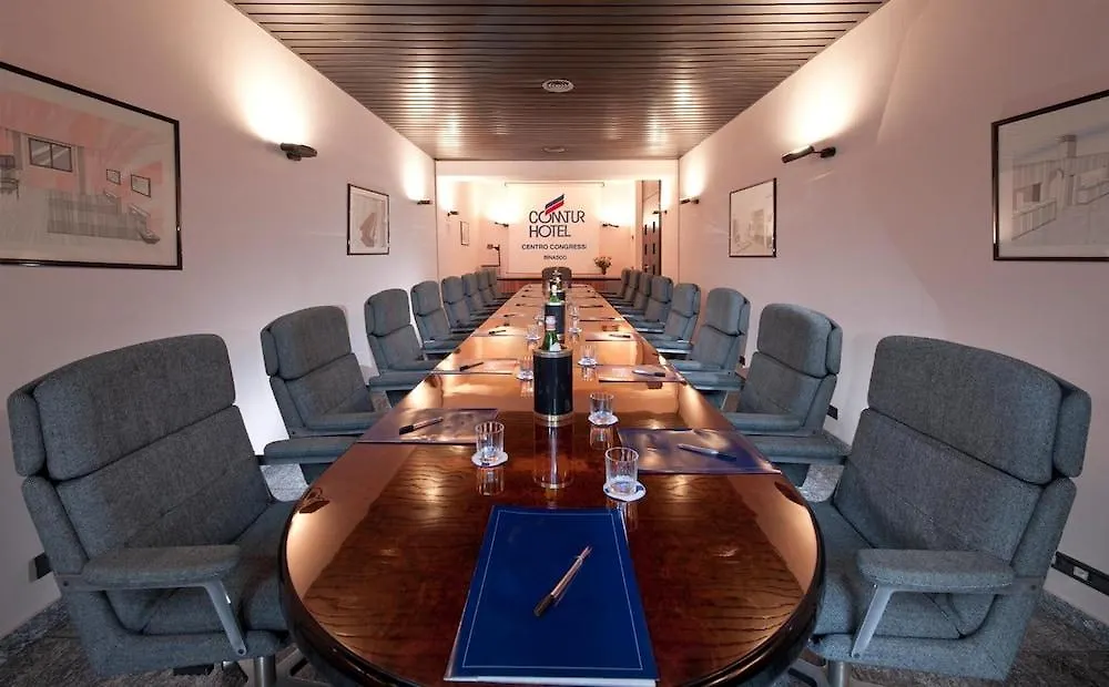 Hotel Comtur Бинаско