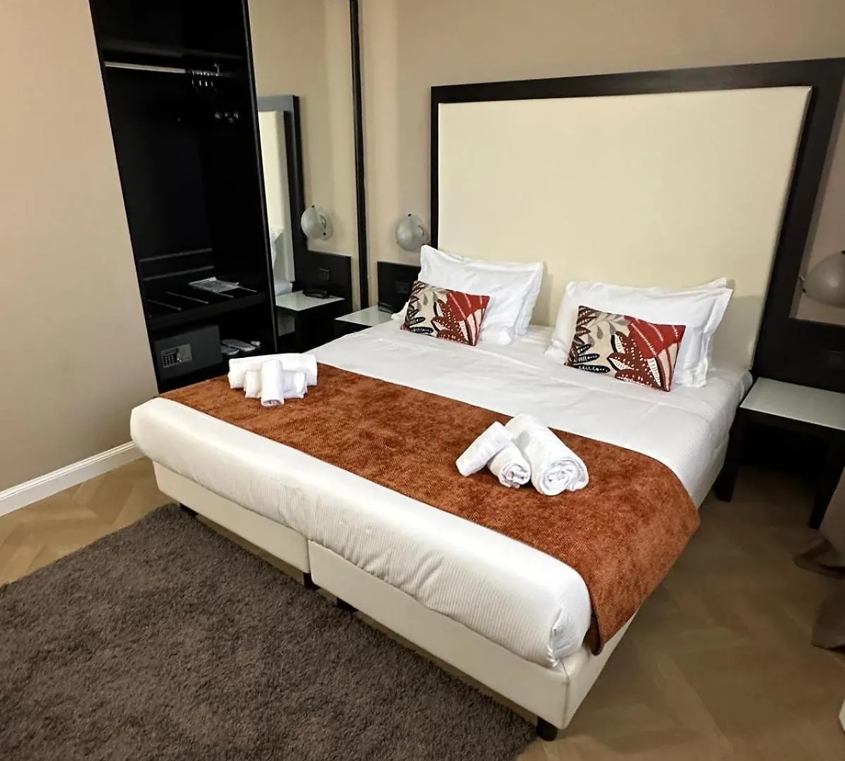 Hotel Comtur Бинаско 4*,