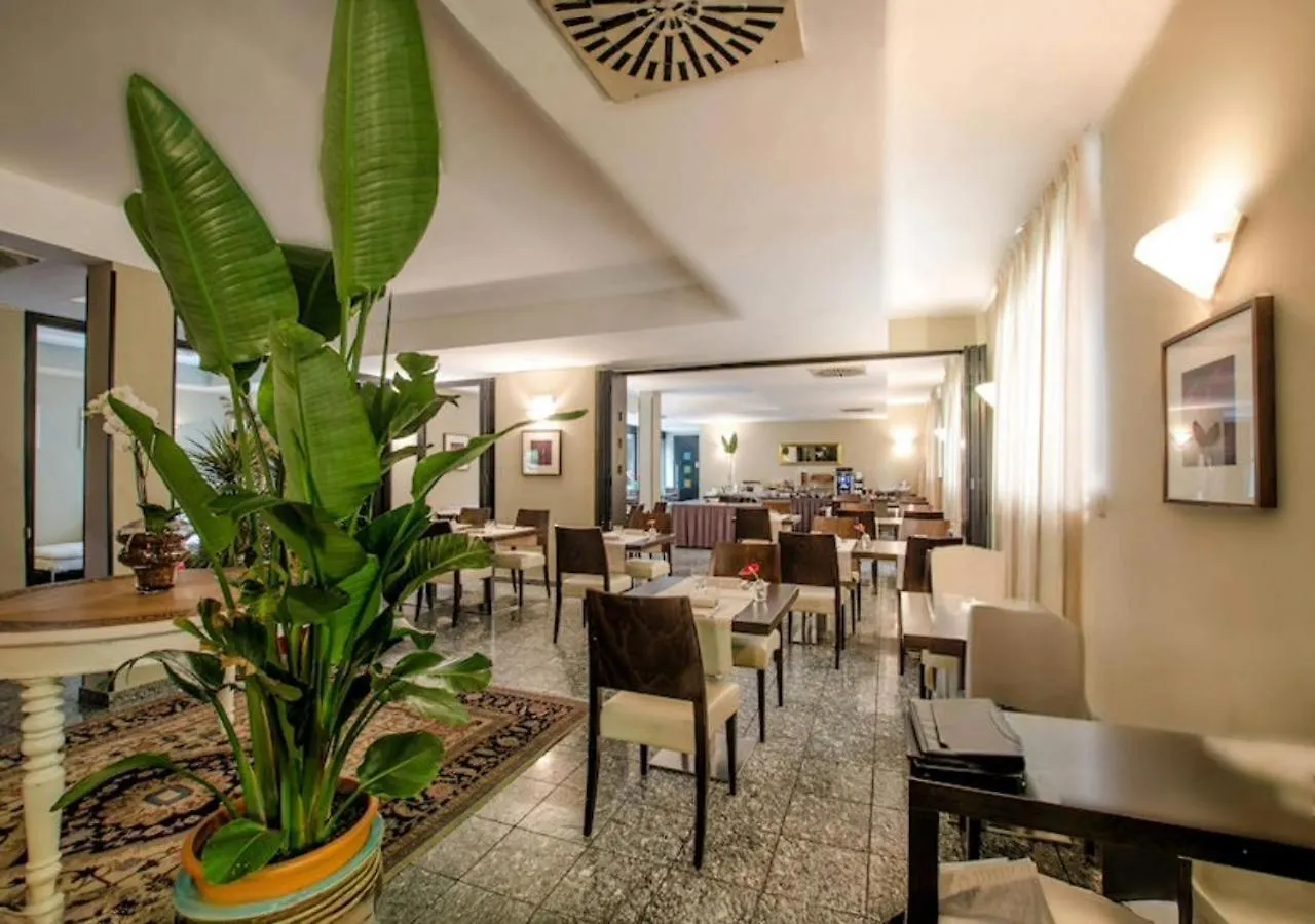 Hotel Comtur Binasco