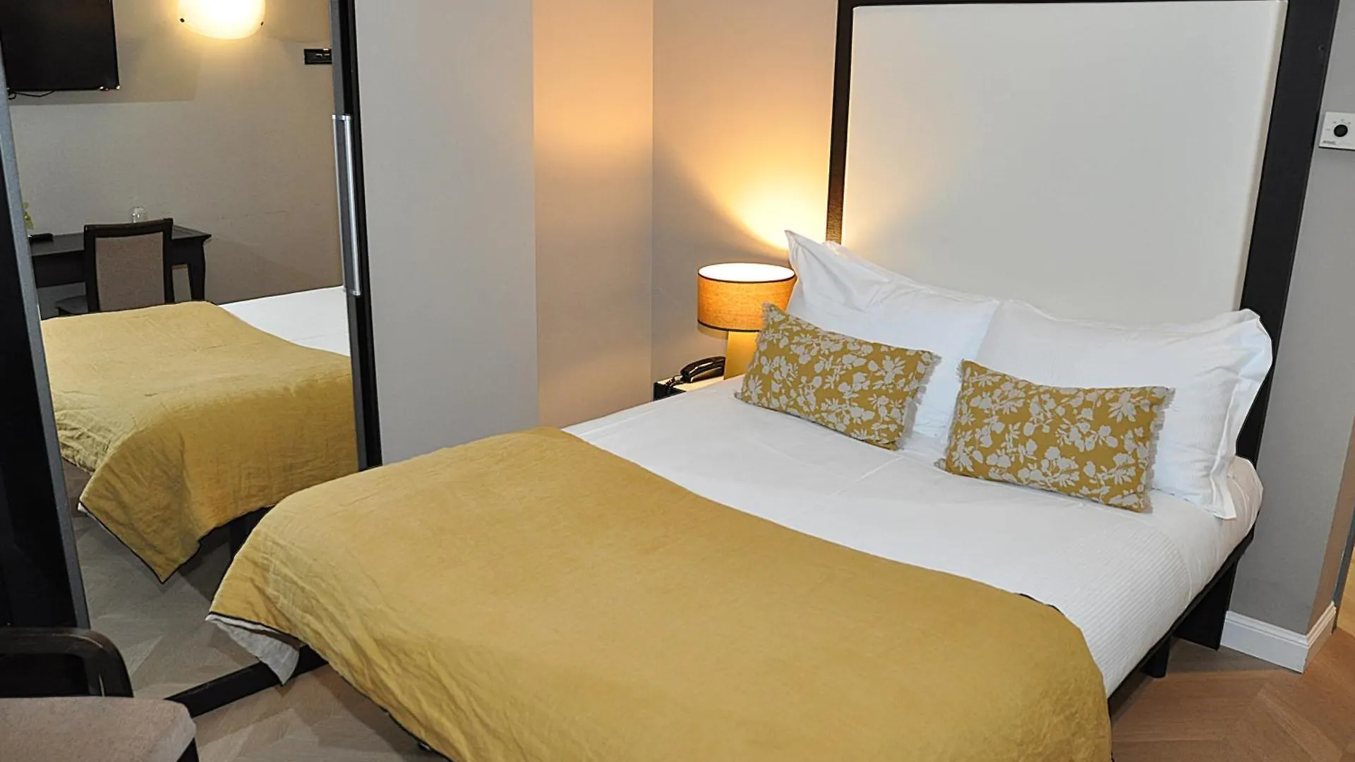 Hotel Comtur Binasco 4*,  Italie