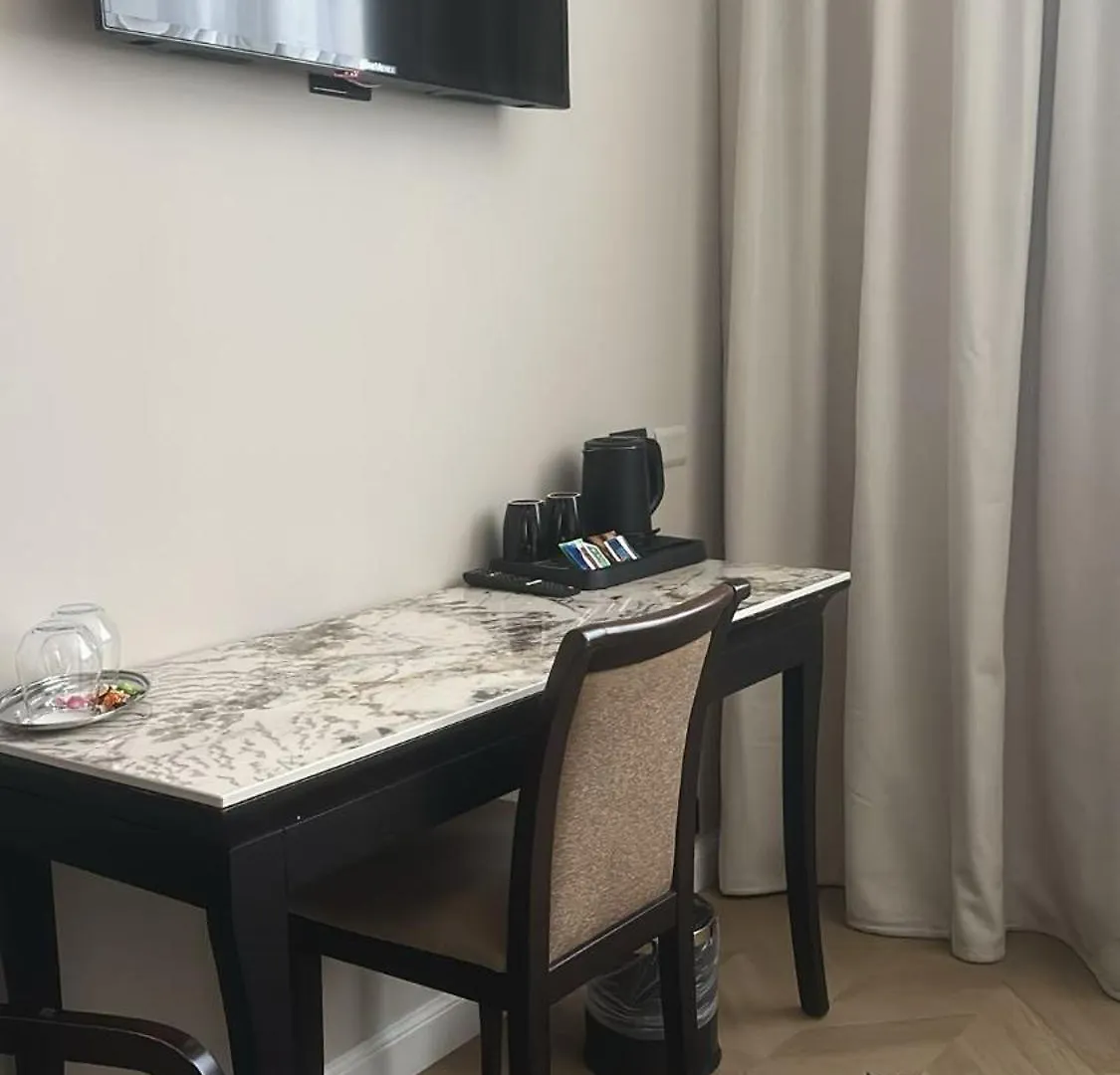 Hotel Comtur Binasco 4*,